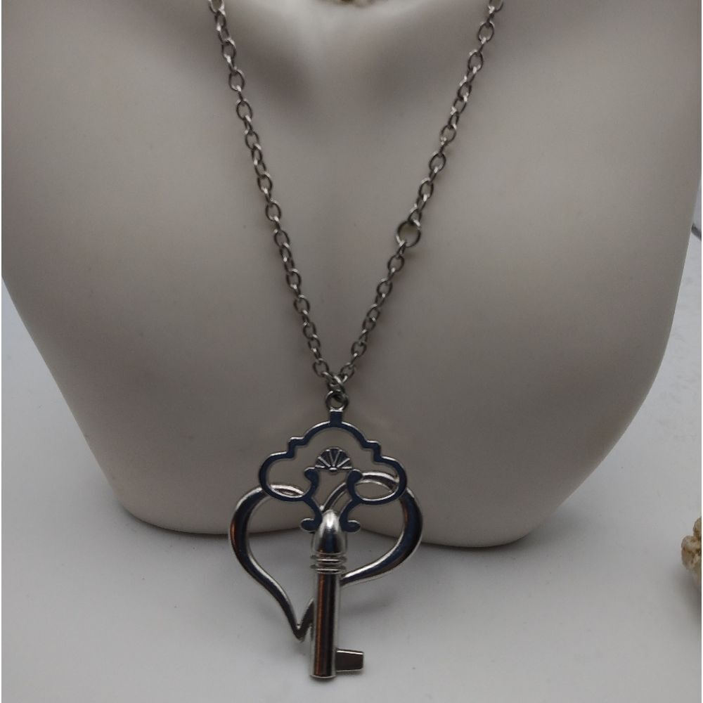 Key to my heart necklace in silver tone